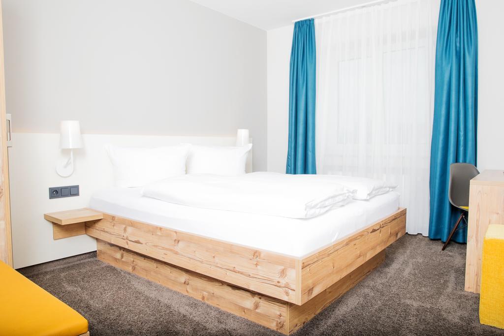 Hotel Rad Тетнанг Экстерьер фото